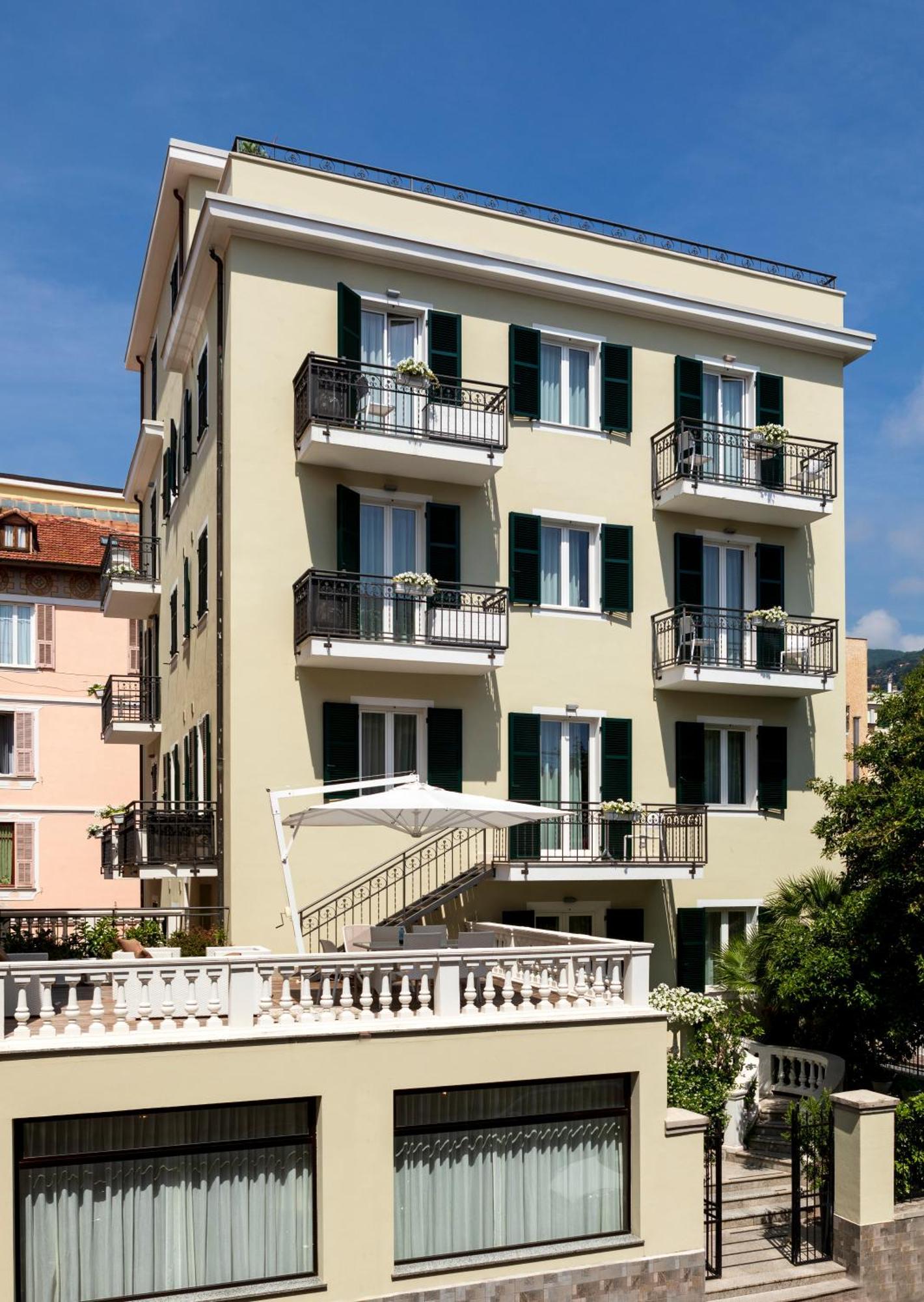 Residence San Marco Suites&Apartments Alassio Ngoại thất bức ảnh